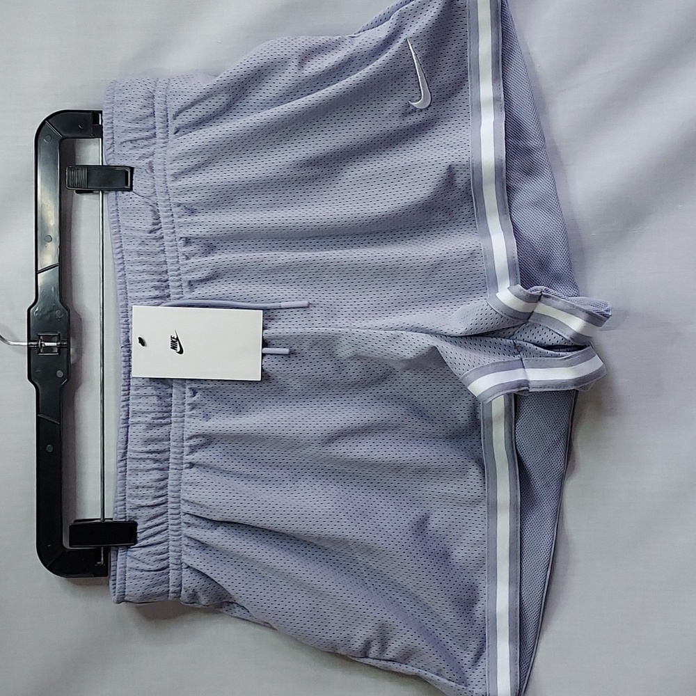 NWT Nike loose fit mid rise women's athletic shorts